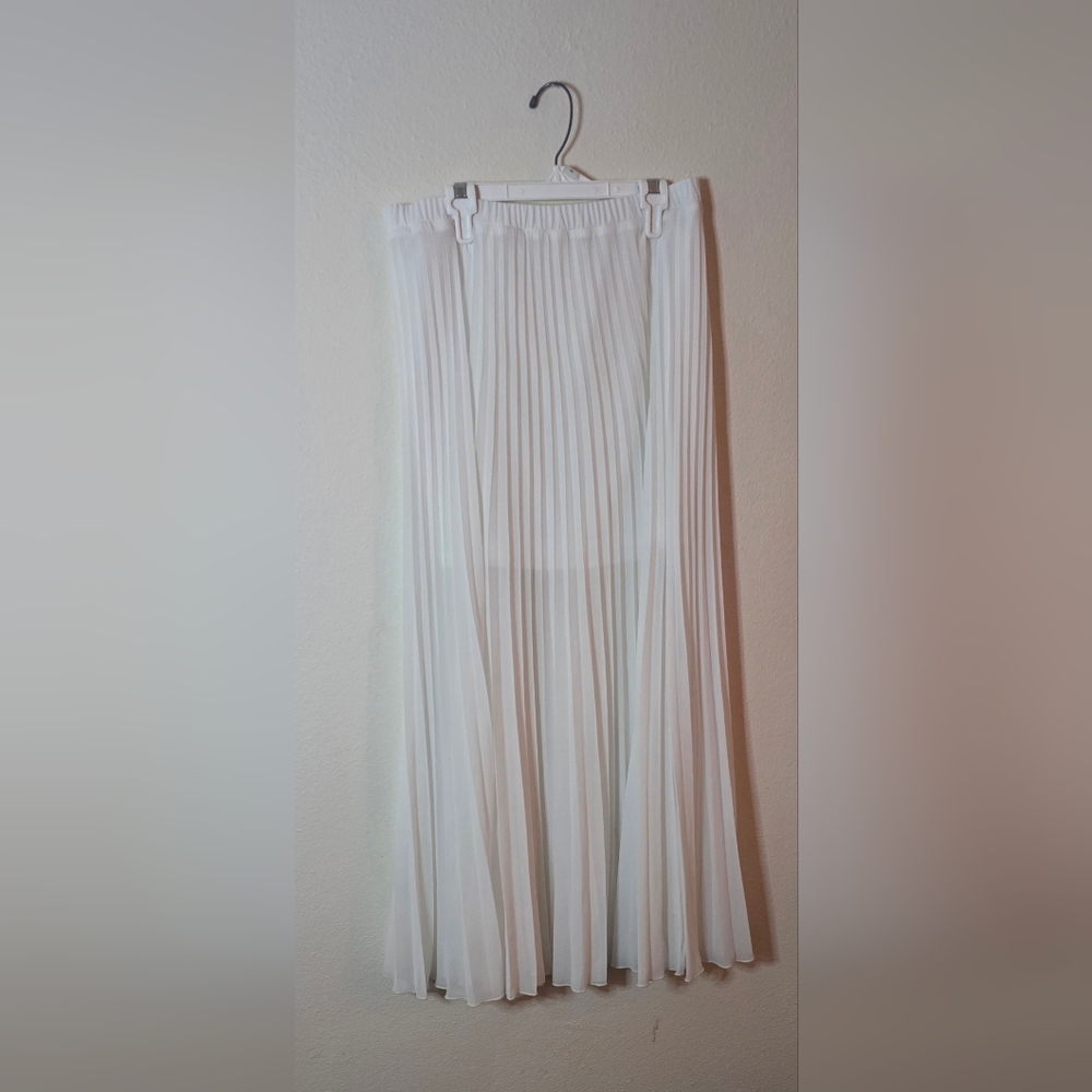 Hey Babe White Pleated Midi Summer Skirt Elastic Waist Chiffon New Size Small